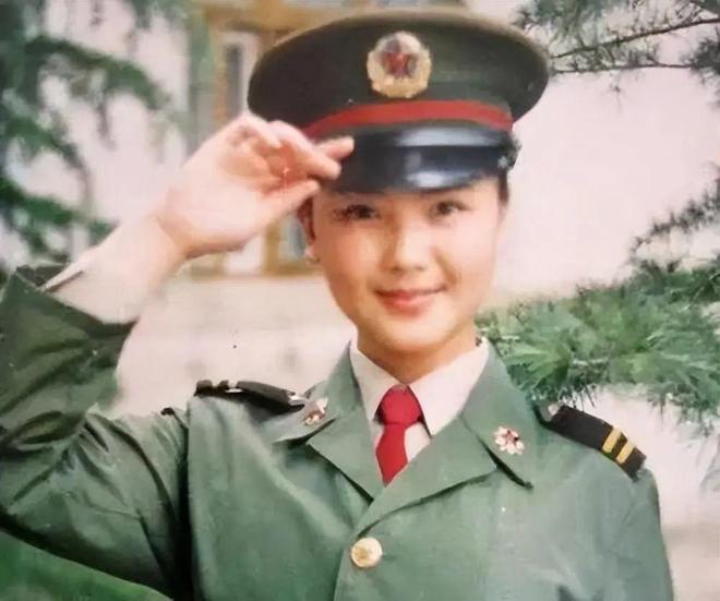 贤妻人设才是她的骗局……46岁刘涛偷偷换了活法：(图8)