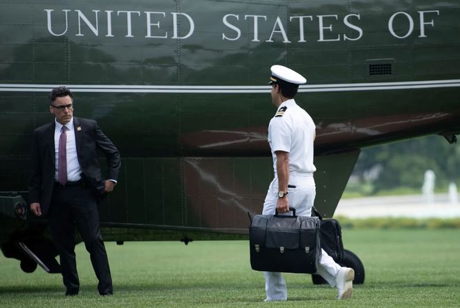 「同款」手提箱只需6万8每个CEO都需要一个总统(图8)